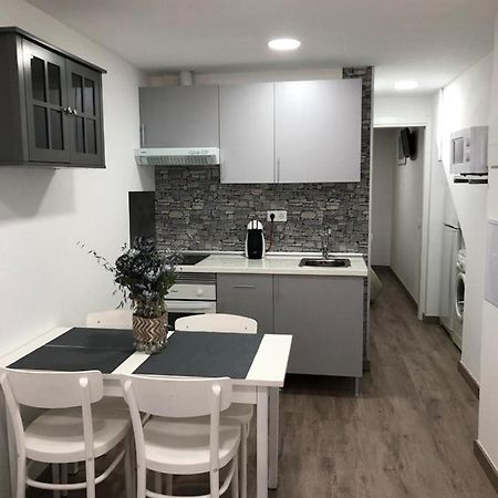 Apartament Alojamiento Karina Les Zewnętrze zdjęcie