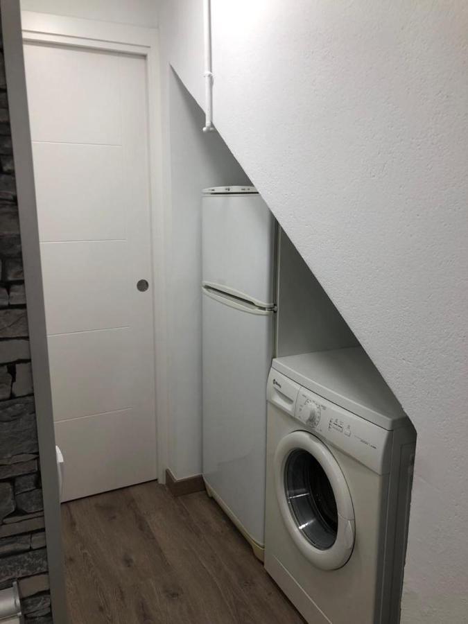 Apartament Alojamiento Karina Les Zewnętrze zdjęcie