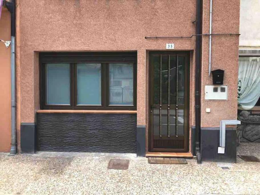Apartament Alojamiento Karina Les Zewnętrze zdjęcie